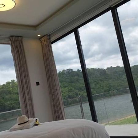 Vista Lakeside Villas Akosombo Екстериор снимка